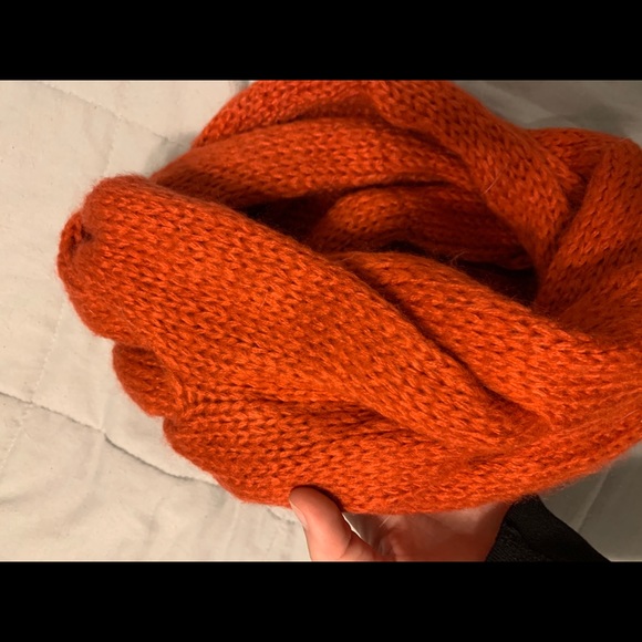 3 scarfs - Picture 4 of 8